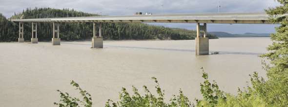 Bridge over the Yukon River, from NE shore
